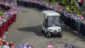 The Moment President Prabowo Drivered Australian PM Riding A Buggy Car At The Palace