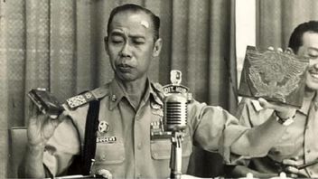 坚决的Hoegeng将军：一个诚实的前警察局长，可以根除棉兰被警察“保护”的博彩公司