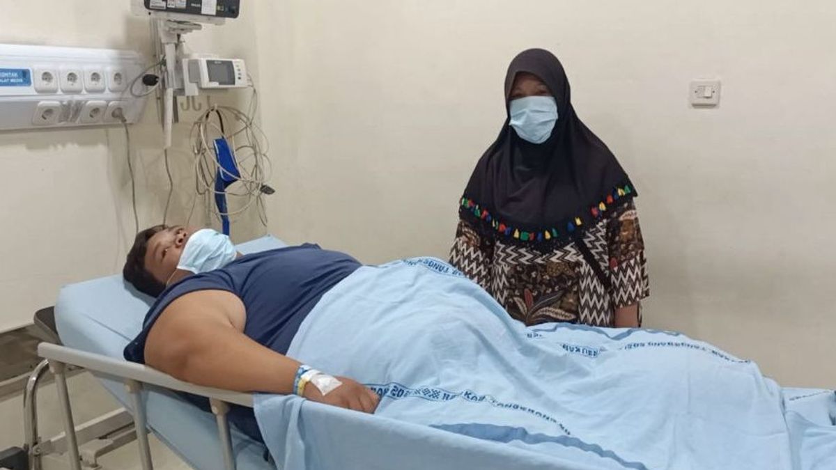 En arrivant à l’hôpital de Tangerang Regency, les médecins ont déclaré que l’état d’Engky était toujours stable