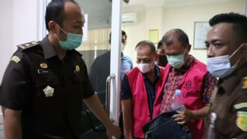 2 Suspects De Corruption De Semences De Maïs à Lampung Détenus, Dont L’un Est Soupçonné D’être Détenu En Raison D’un Cancer