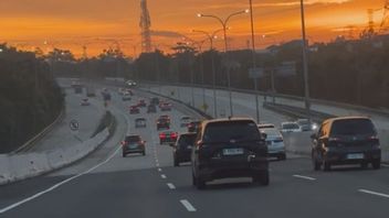 クリスマスと新年の休暇に先立って、ジャペック有料道路の車両量が増加