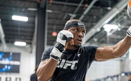 Kamaru Usman Sebut Conor McGregor Sudah Habis