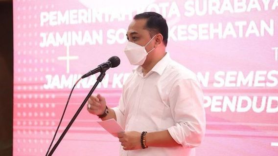 المثل العليا للعمدة إيري كاهيادي بحيث يكون دخل سكان سورابايا RP7 مليون شهريا