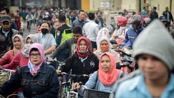 米里斯100万“Nganggur”学士毕业生,DPR:具有讽刺意味的是,在印度尼西亚共和国人口奖金中