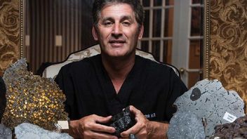Mengenal Siapa Roger Jay Piatek, Kolektor Kakap yang Membeli Meteor Josua Hutagalung di Tapanuli