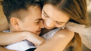 8 Tanda Kamu dan Pasangan Punya Rasa Percaya yang Kuat dalam Pernikahan