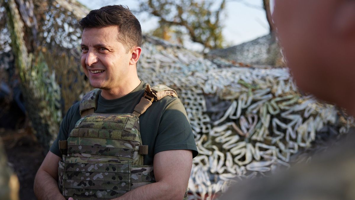 Fiery In Military T-shirt, President Zelensky Sends Message To Russian Troops: There Will Be A Day Of Judgment