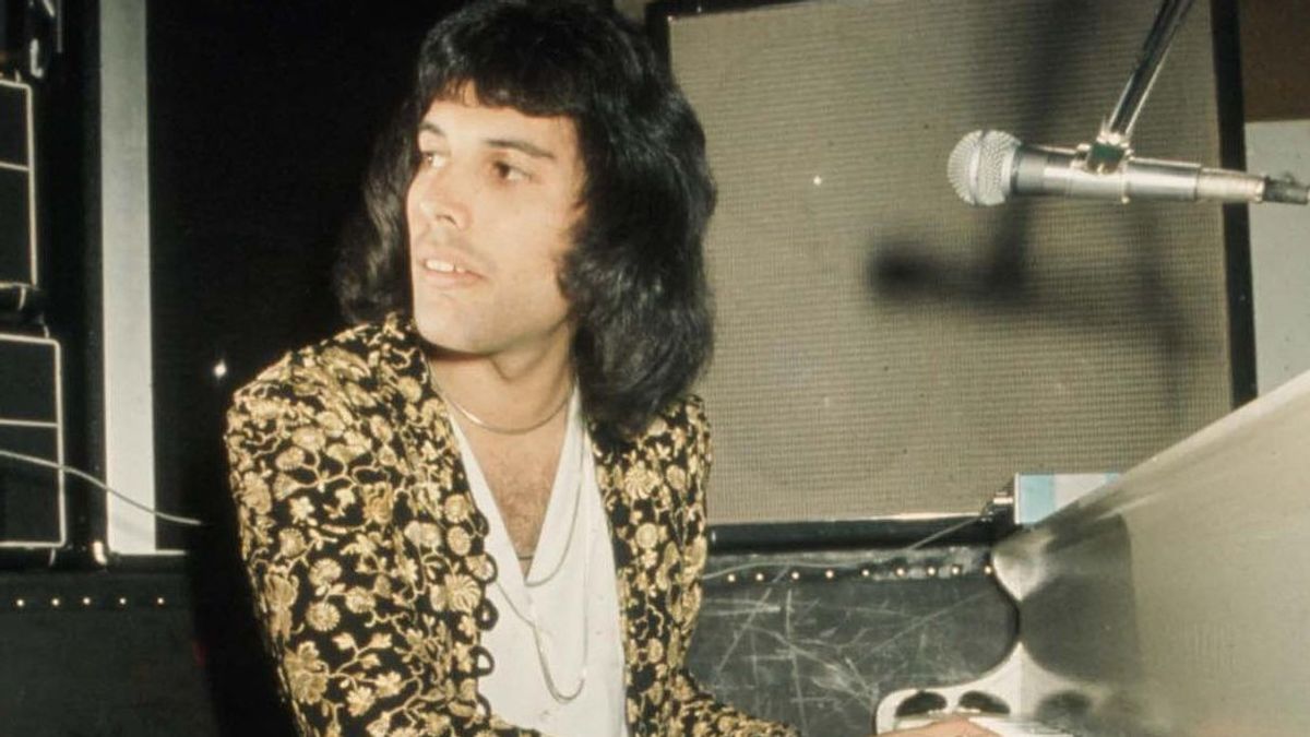 Freddie Mercury Is Used To Make The Song Bohemian Rhapsody Sells IDR 33.7 Billion In Auctions