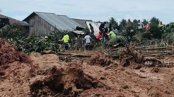 Panwaslu Members Become Victims Of Natuna Landslide, Wife Survived But Children Still Lost