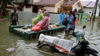 Les Inondations Ont Frappé 9 Régions Du Sud De Sulawesi