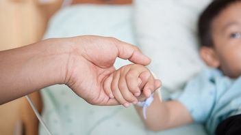 بعد علاج طفلين من إعاقات ، تطلب KPAI معرفة الممرضات في باليمبانغ بلس