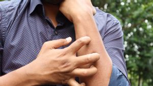 5 Tanda Kerusakan Liver yang Muncul di Tangan dan Kaki
