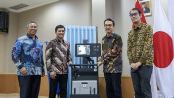 Ministry of Health Receives Grant of 102 Mobile X-ray Units from Japan