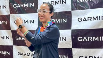 Garmin introduit l’instinct crossover AMOLED Tactical, analogue et écrans numériques combinés