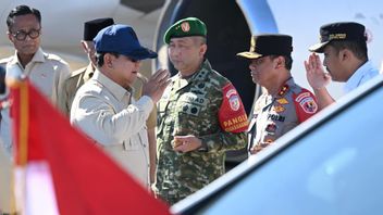 住民はパダン・パリマン避難所での大統領訪問を歓迎