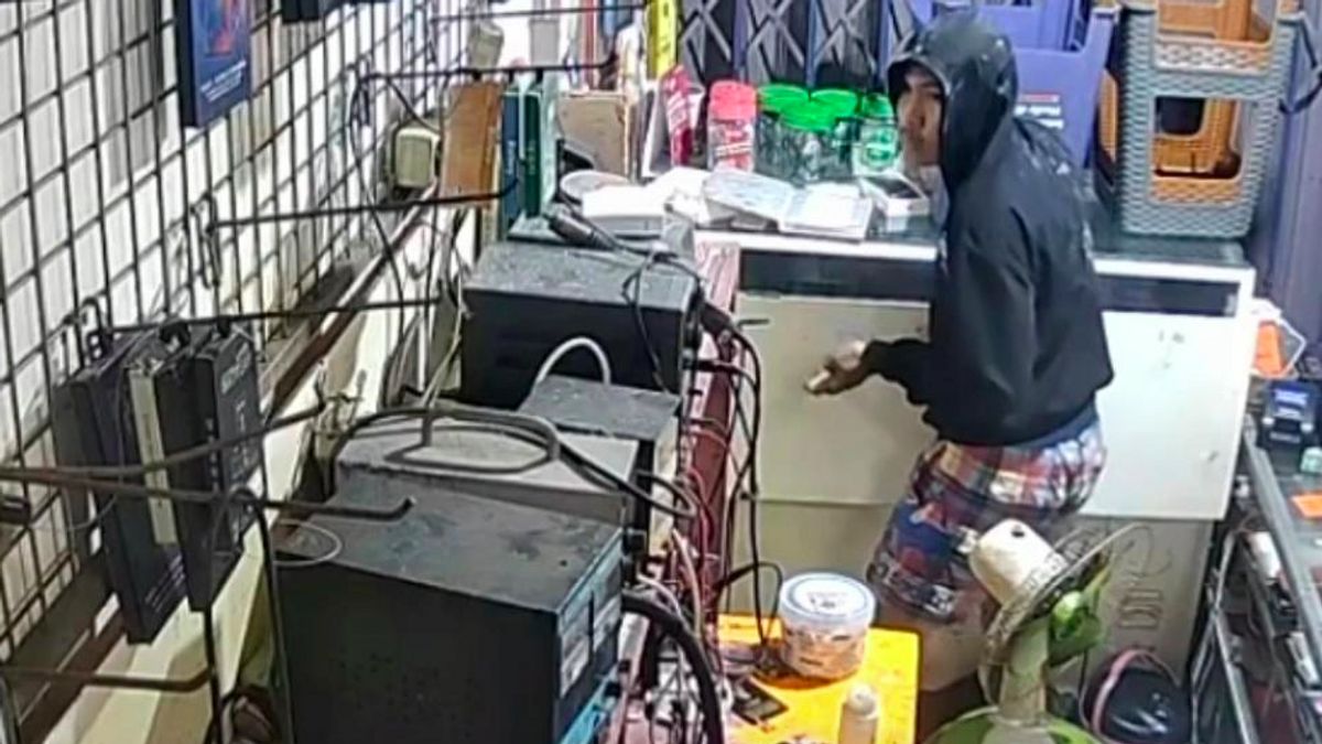 専門家ボボルトークスは、カプラガディンの地区のコントラクに隠れていたときに逮捕されました