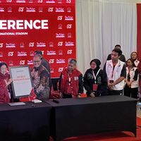 Buku ‘Spirit Kemanusiaan’ Megawati Diluncurkan di Rakernas PDIP