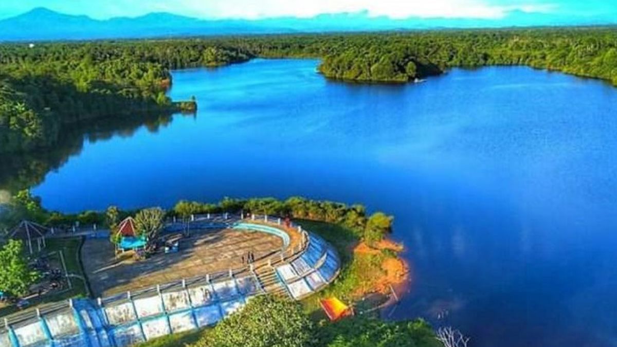 Mukomuko Bengkulu A Le Lac Nibung, Cette Installation De Destination Touristique A été Achevée
