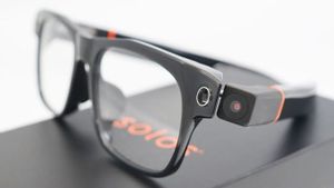 Ray-Ban Meta Smart Glasses الرائدة في السوق ، Solos Jadi منافس جديد