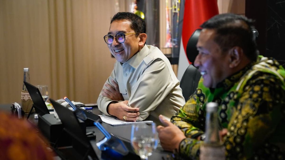 “Satu Abad Jam Gadang” Disiapkan, Menbud Fadli Minta Bukittinggi Gandeng Swasta dan DPR