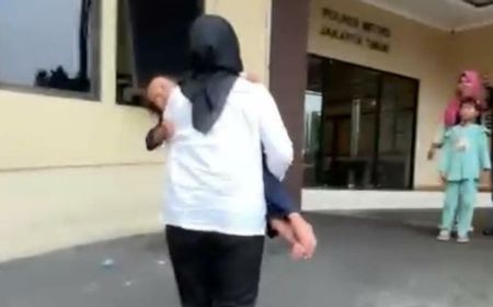 Orang Tua Korban Penyanderaan Anak di Pospol Pasar Minggu Baru Buat Laporan di Polres Jaktim