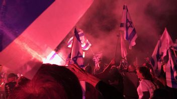 ガザのサンデラ家のメンバー イスラエル首相ネタニヤフの辞任抗議の場