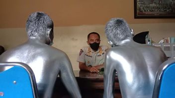Silver Man In Tulungagung Who Showed Vital Tool On Street Arrested