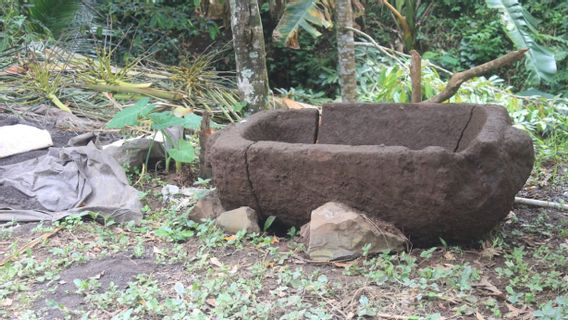 在巴厘岛布勒伦发现的历史遗产棺材石棺