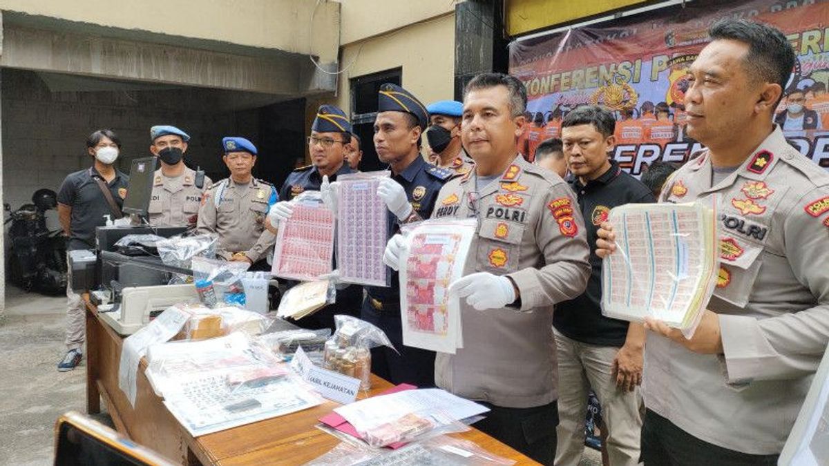 Starting From The Complaints Of The Citizens, The East Bogor Police Arrested 4 Counterfeit Money Confiscations Rp100 Thousand