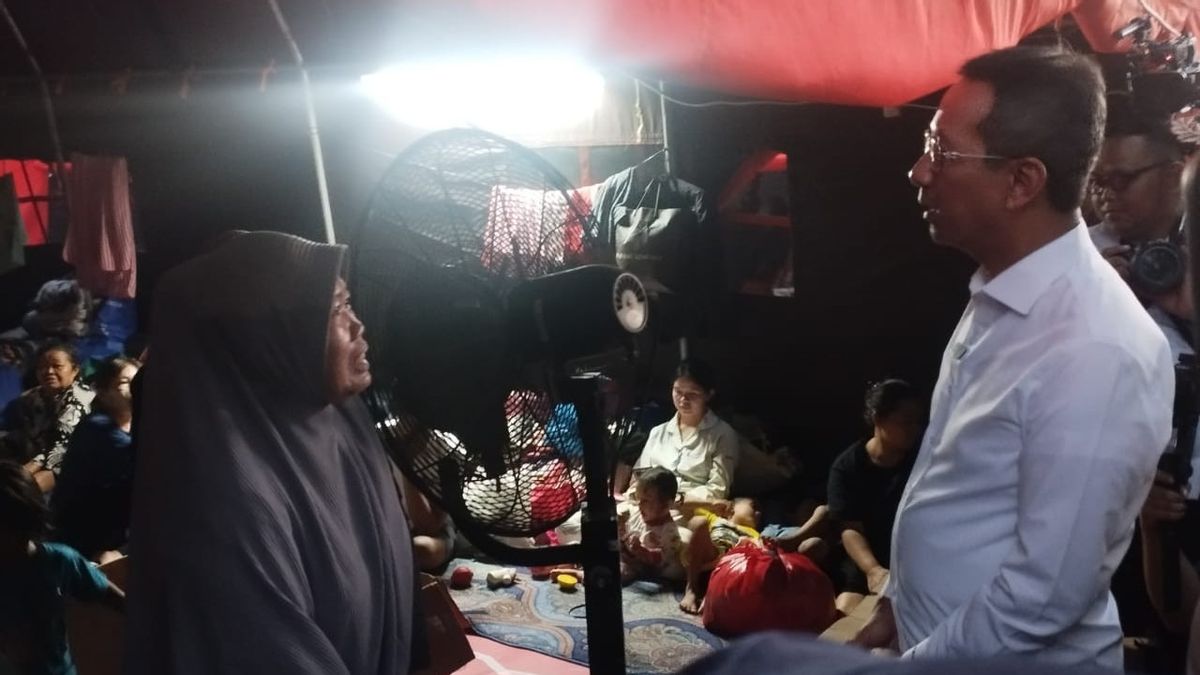 Visiting Refugees Of Residents Affected By The Manggarai Fire, Heru Budi Listens To Complaints