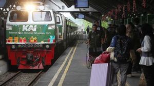 Volume Penumpang di Musim Libur Natal dan Tahun Baru Meningkat, Penjualan Tiket KAI Tembus 2,5 Juta