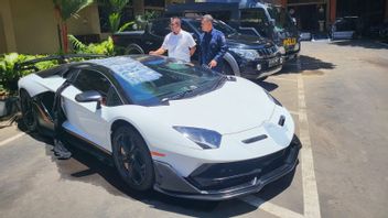Pemilik Lamborghini Putih  Asal Bandung yang Dikendarai Bule Rusia Belum Muncul di Polda Bali