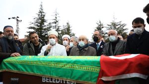 Pemain Muslim Turki Ahmed Calik Tewas Kecelakaan, Podolski Ikut Berduka: Saudaraku, Semoga Tuhan Istirahatkan Jiwamu di Surga
