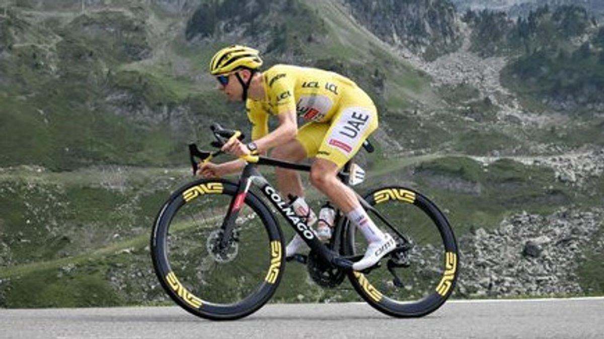 Tadej Pogacar Conquer les Montes des Pires! Sortez la victoire au 14e étape du Tour de France 2024