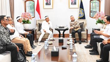 Minister Of Transportation Dudy Meets Governor Dedi, Discusses Greater Bandung LRT To Kertajati Airport