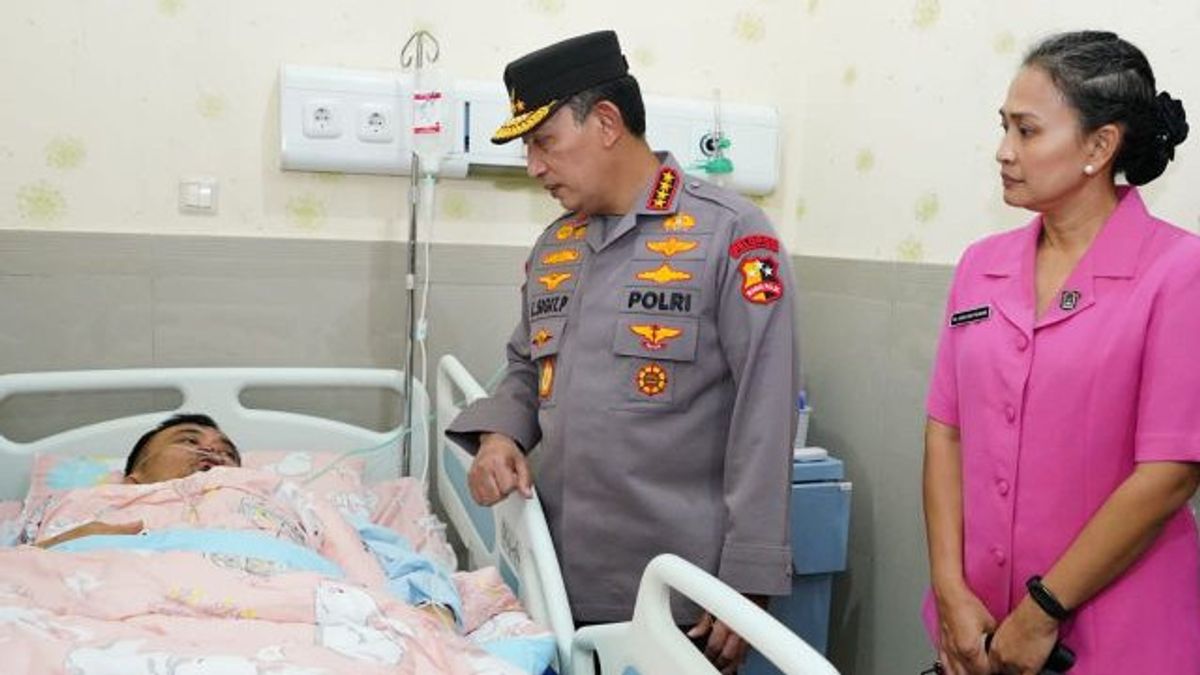 The National Police Chief Ensures That All Heli Victims Including The Jambi Police Chief Are Maximally Treated In Jambi