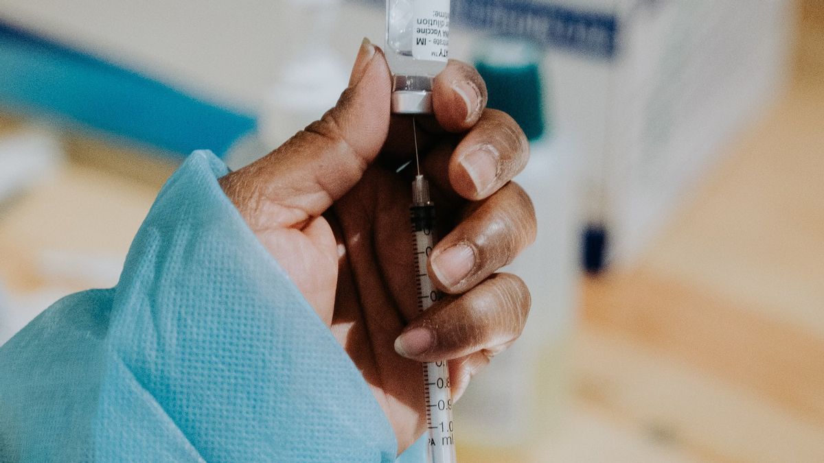 23,7 Millions De Personnes En Indonésie Ont été Complètement Vaccinées Contre La COVID-19, Si Seulement La Première Dose Est De 50,49 Millions De Personnes