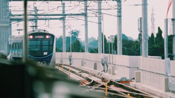 نقل أنبوب PAM في MH Thamrin لبناء MRT ، وستتوقف إمدادات المياه في هذه المنطقة