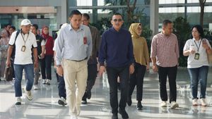 Transit Tenang, Pulang Nyaman: Menteri Karding Mampir ke Lounge PMI di Semarang