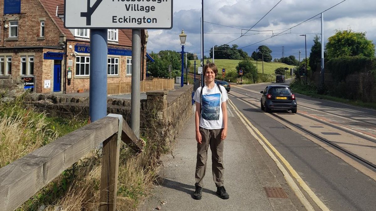 拯救地球运动，这个11岁的男孩步行数百英里到英国议会