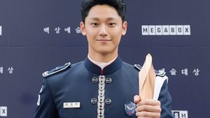 Lee Do Hyun And Hyungwon MONSTA X Completed Military Service Today