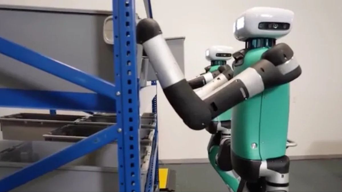 Digit Robot Now Appears New Version With Hands And Heads To Help Warehouse Work