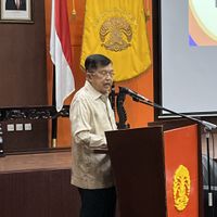 JK: 没有政党成立,所以反对派是事故