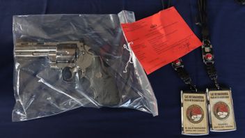 Modal Pistol Korek Api And Id Card Fake, 4 Polisi Gadungan Tipu Warga Berbulan-bulan
