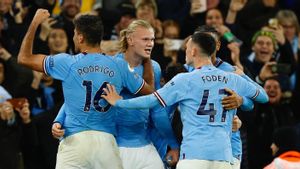 Bermain 10 Orang, Manchester City Menang Dramatis 2-1 atas Fulham