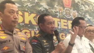 Panglima TNI Jelaskan Penyebab Tercecernya Beras Bantuan Saat Dijatuhkan untuk Korban Banjir