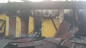 Polisi Selidiki Penyebab Kebakaran Kantor Dinas Pendidikan Pulau Buru