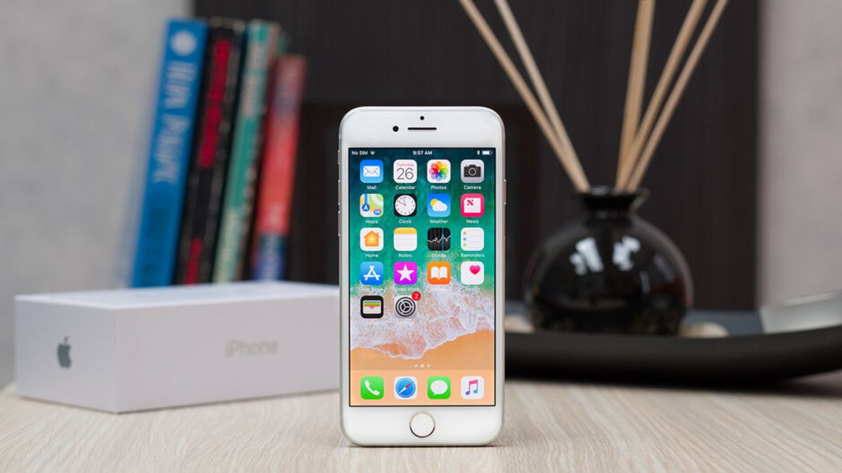 最后， 苹果发布超级便宜的 Iphone 在 2020 年 3 月
