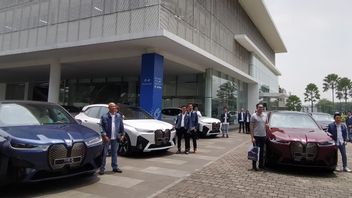 BMW iX Disambut Positif Masyarakat, Inden 300 Unit