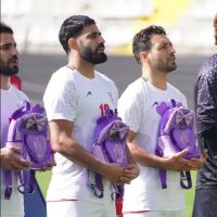 Timnas Iran Berikan Penghormatan kepada Korban Serangan Udara di Sekolah Dasar